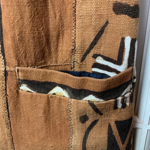 ❌SOLD❌ Men’s Heritage print V-Neck button vest - Picture 4 of 7